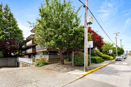 208-11957 223 Street, Maple Ridge, BC 