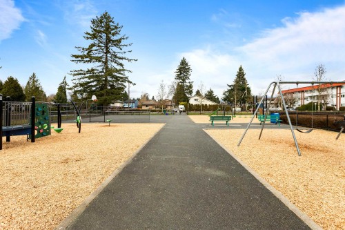 208-11957 223 Street, Maple Ridge, BC 