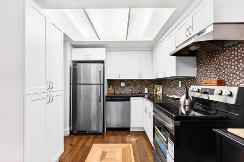 208-11957 223 Street, Maple Ridge, BC 