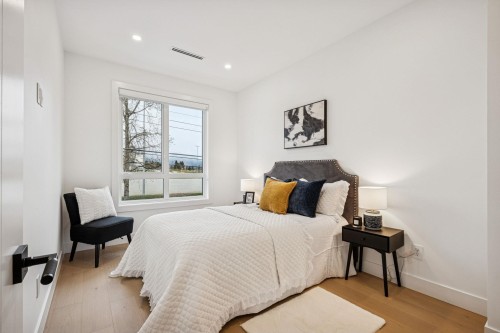 2-6362 Curtis Street, Burnaby, BC 