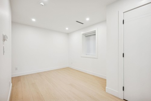 2-6362 Curtis Street, Burnaby, BC 