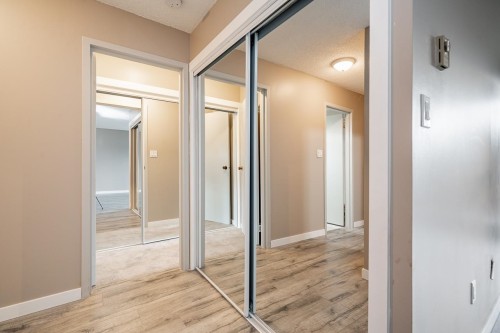 319-9847 Manchester Drive, Burnaby, BC 