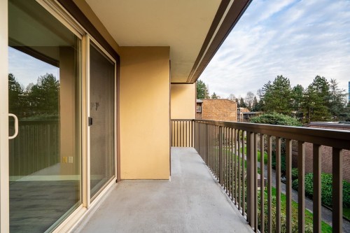 319-9847 Manchester Drive, Burnaby, BC 