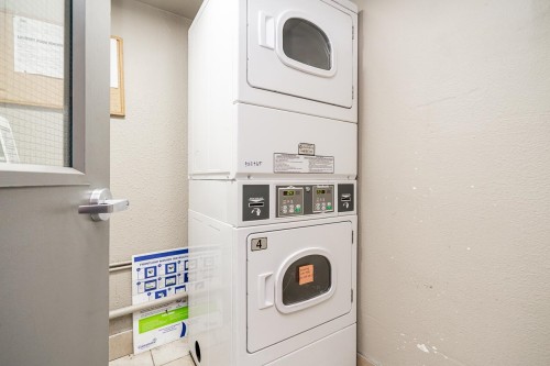 319-9847 Manchester Drive, Burnaby, BC 