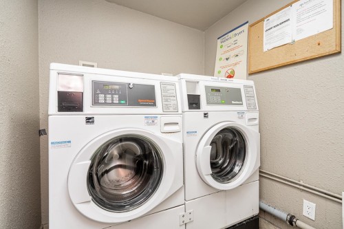 319-9847 Manchester Drive, Burnaby, BC 