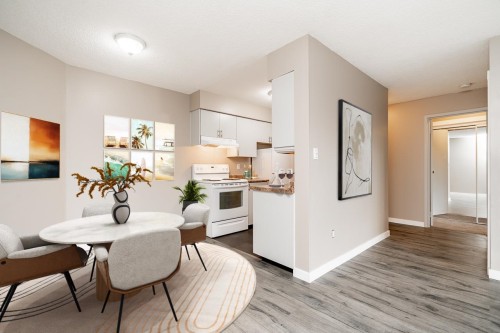 319-9847 Manchester Drive, Burnaby, BC 