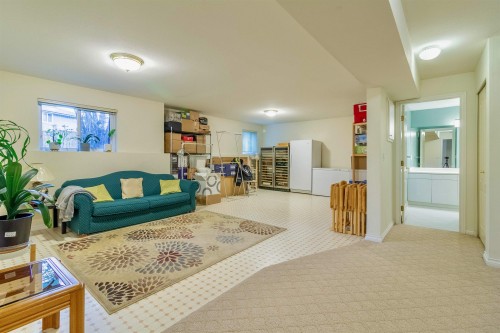 7470 Almond Place, Burnaby, BC 