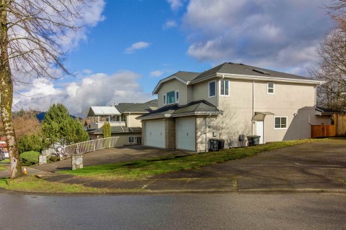 7470 Almond Place, Burnaby, BC 