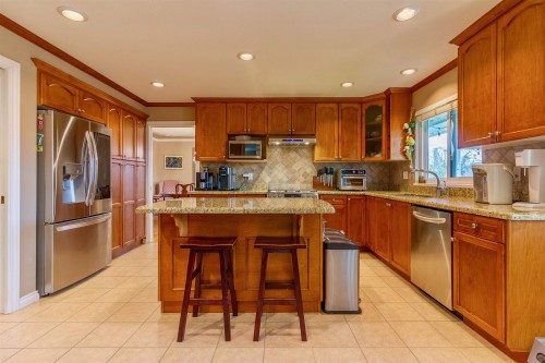 7470 Almond Place, Burnaby, BC 