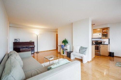 1404-4160 Sardis Street, Burnaby, BC 