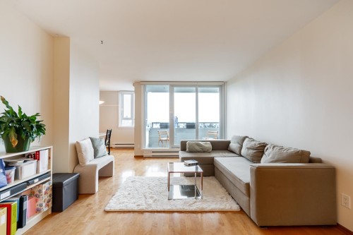 1404-4160 Sardis Street, Burnaby, BC 