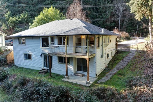 7629 Redrooffs Road, Halfmoon Bay, BC 