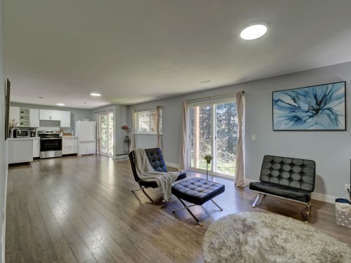 7629 Redrooffs Road, Halfmoon Bay, BC 