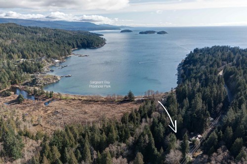 7629 Redrooffs Road, Halfmoon Bay, BC 