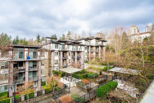 404-7478 Byrnepark Walk, Burnaby, BC 