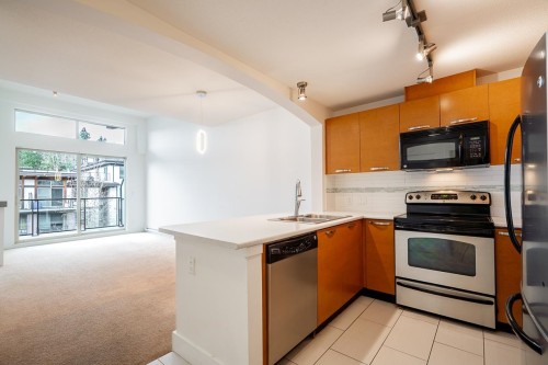 404-7478 Byrnepark Walk, Burnaby, BC 