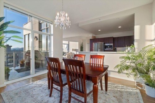 1401-120 16Th Street W, North Vancouver, BC 