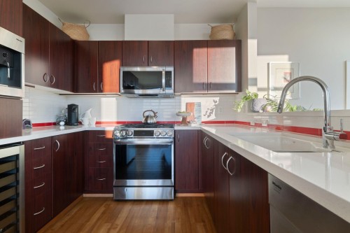 1401-120 16Th Street W, North Vancouver, BC 