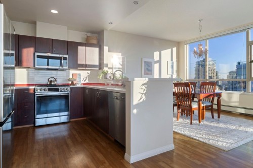 1401-120 16Th Street W, North Vancouver, BC 