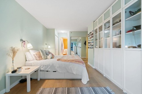 404-238 Alvin Narod Mews, Vancouver, BC 