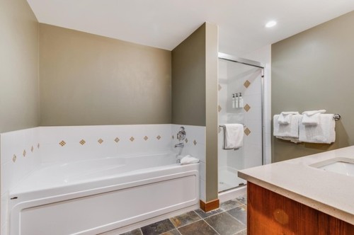 206 G3-4653 Blackcomb Way, Whistler, BC 