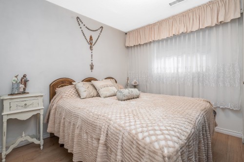 5262 Clarendon Street, Vancouver, BC 