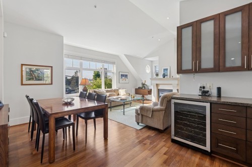 2133 Gordon Avenue, West Vancouver, BC 