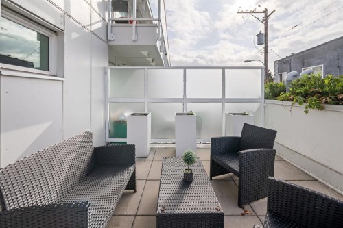 2512 Fraser Street, Vancouver, BC 