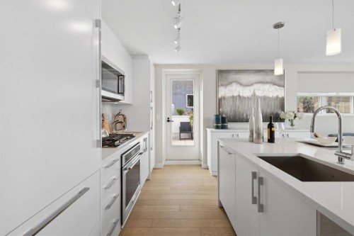 2512 Fraser Street, Vancouver, BC 