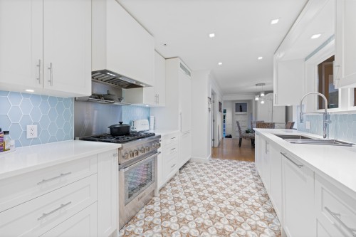 4411 Stone Crescent, West Vancouver, BC 