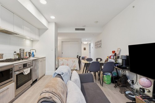 707-680 Seylynn Crescent, North Vancouver, BC 