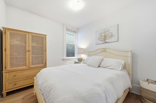 1944 Charles Street, Vancouver, BC 