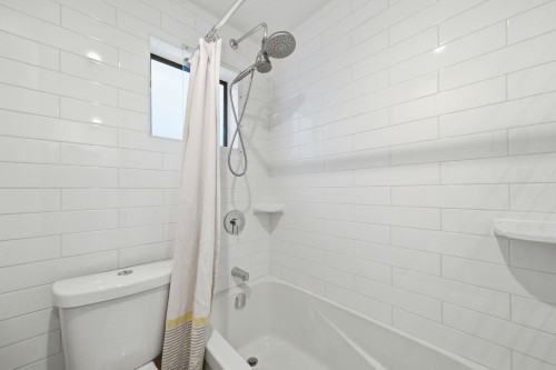 1944 Charles Street, Vancouver, BC 