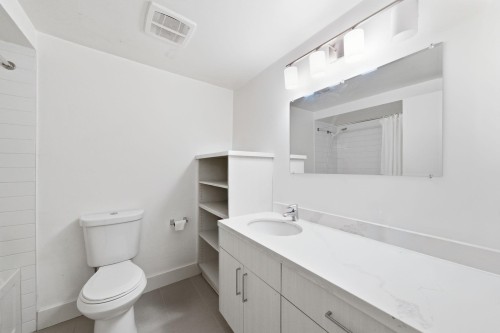 1944 Charles Street, Vancouver, BC 