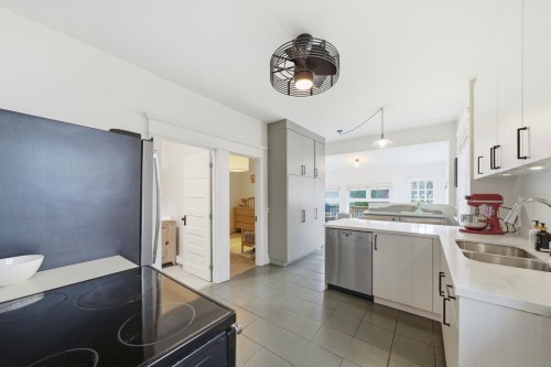 1944 Charles Street, Vancouver, BC 