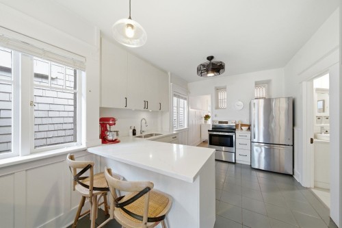 1944 Charles Street, Vancouver, BC 