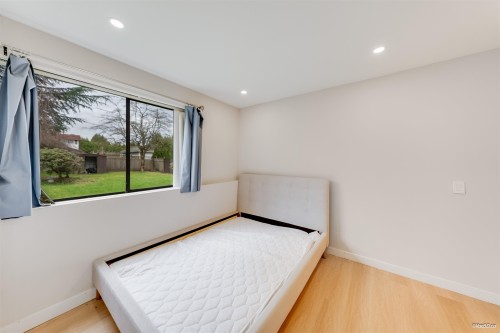 5571 Claude Avenue, Burnaby, BC 