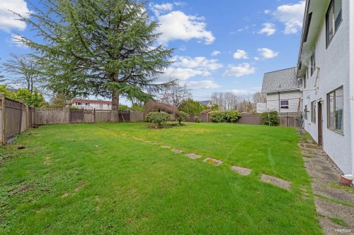 5571 Claude Avenue, Burnaby, BC 