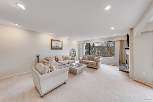 5571 Claude Avenue, Burnaby, BC 