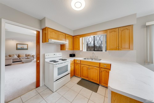 5571 Claude Avenue, Burnaby, BC 