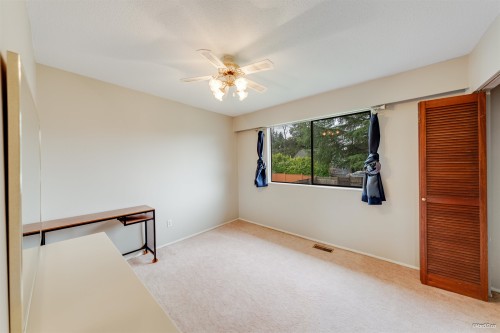 5571 Claude Avenue, Burnaby, BC 