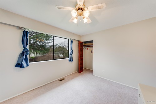 5571 Claude Avenue, Burnaby, BC 