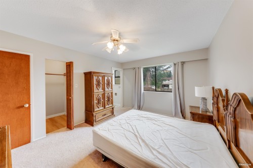 5571 Claude Avenue, Burnaby, BC 