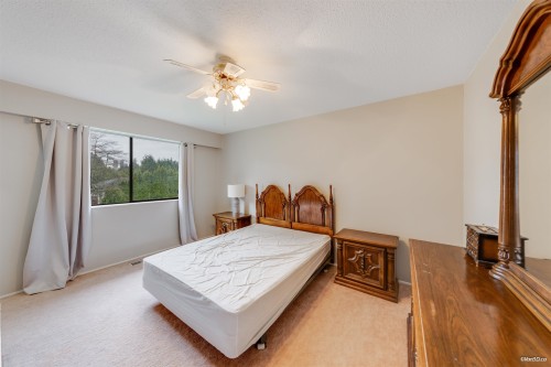 5571 Claude Avenue, Burnaby, BC 