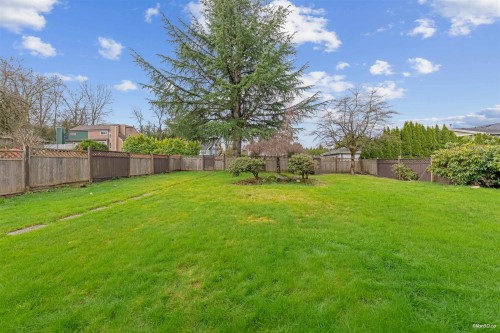 5571 Claude Avenue, Burnaby, BC 