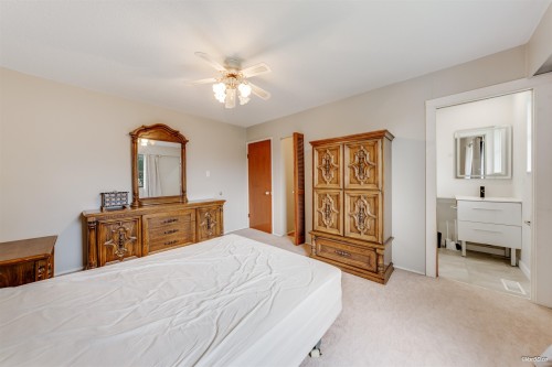 5571 Claude Avenue, Burnaby, BC 