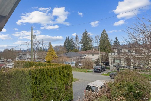 5571 Claude Avenue, Burnaby, BC 