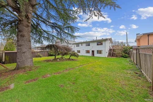 5571 Claude Avenue, Burnaby, BC 