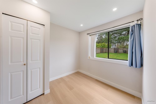 5571 Claude Avenue, Burnaby, BC 