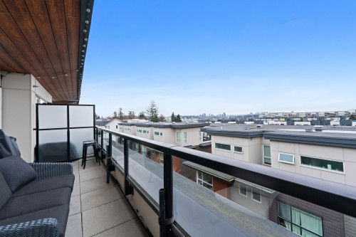 7-533 3Rd Street E, North Vancouver, BC 